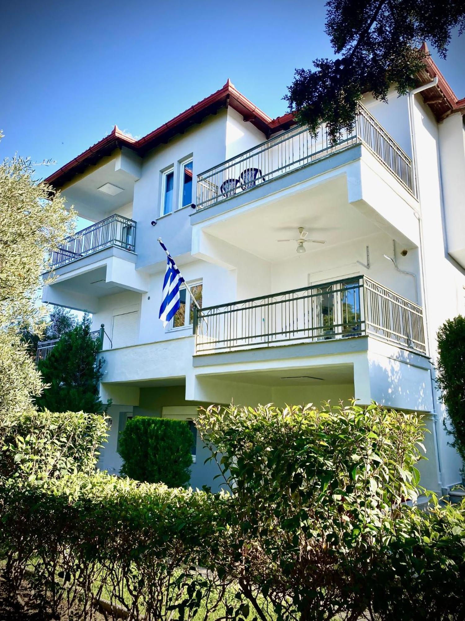 Ferrum House * Hanioti